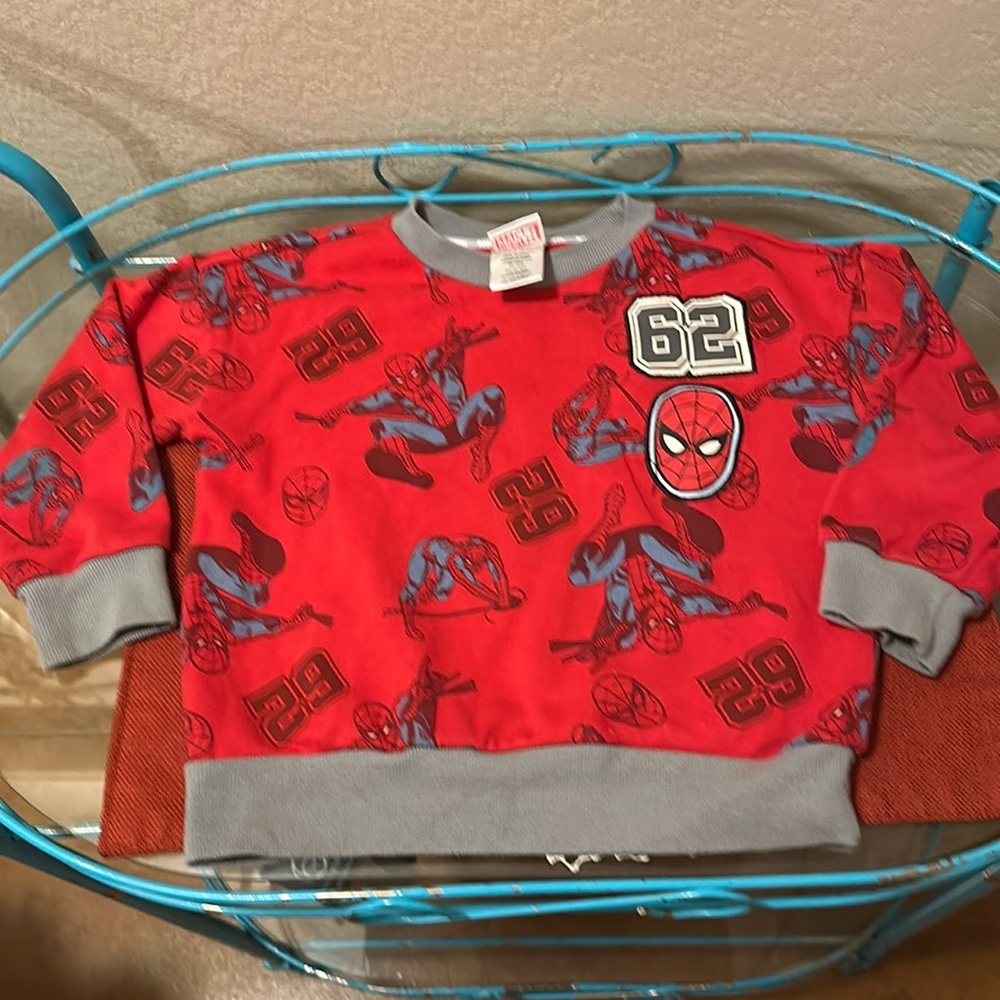 May be NWOT. Excellent shape. Spider-Man  sweatshirt. Size 3T